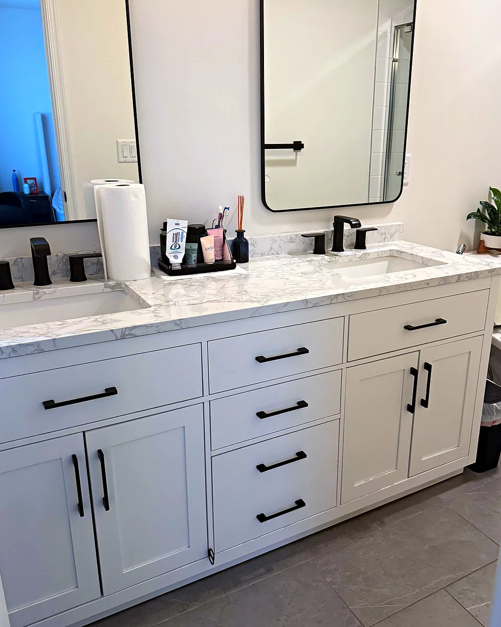 Clean white bathroom vanity in a Kinnelon, NJ home
