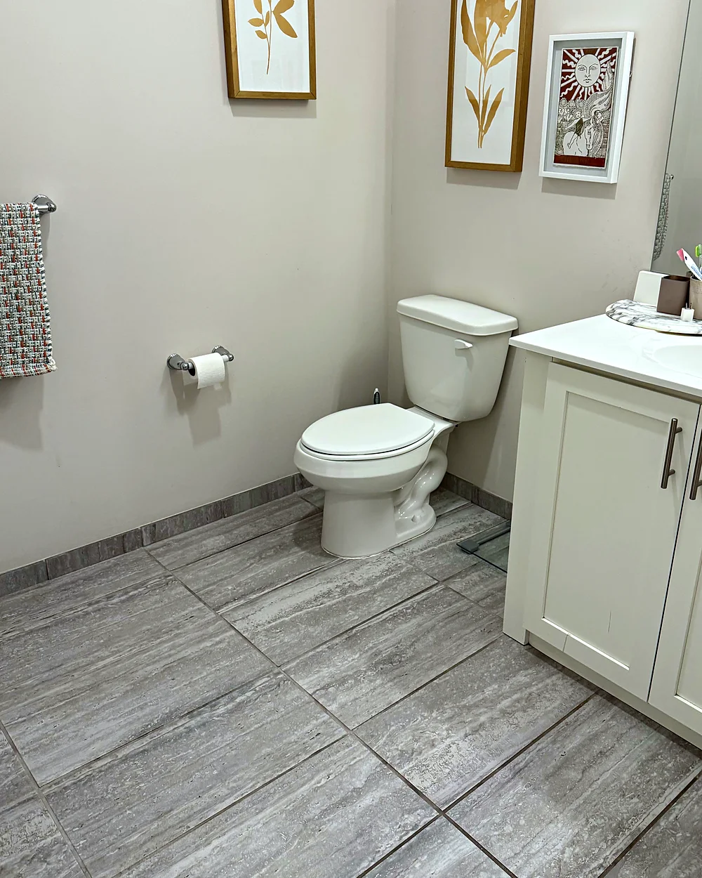 Clean powder room in a Sparta, NJ home